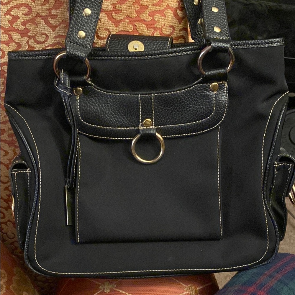 Maxx New York Black Leather Tote with Classic Design